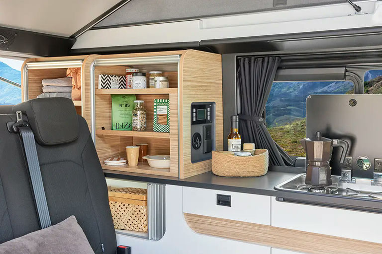 Pilote CV505BC Campervan Evidence – kuhinja