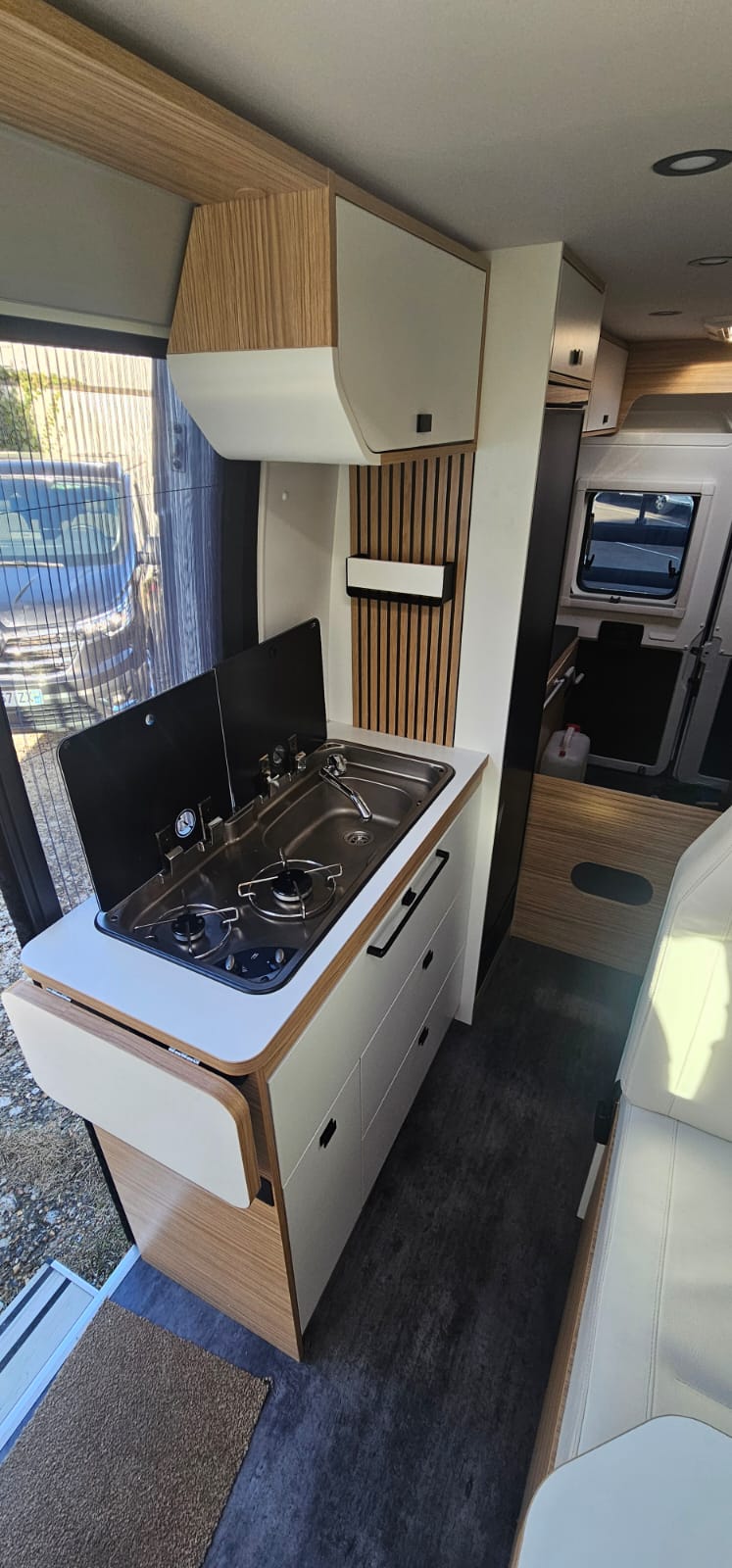 Pilote Vega V600G Evidence – kuhinja